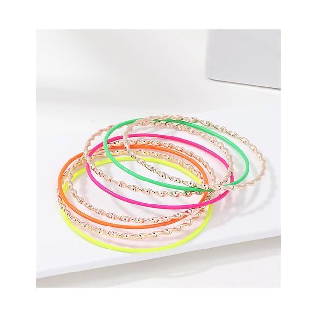 LRC Gelang Fashion Color Metal Ring Hollow Bracelet Set F40693