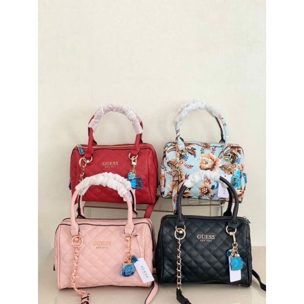 Tas Sling Bag Tas Selempang Tas Bahu Tas Wanita Guess