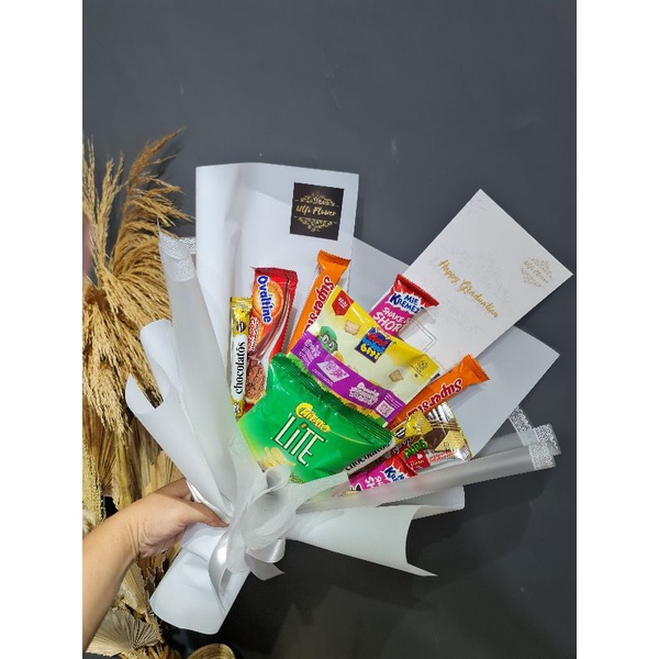

Buket Snack Wisuda, Snack Bouquet, Buket Snack Murah
