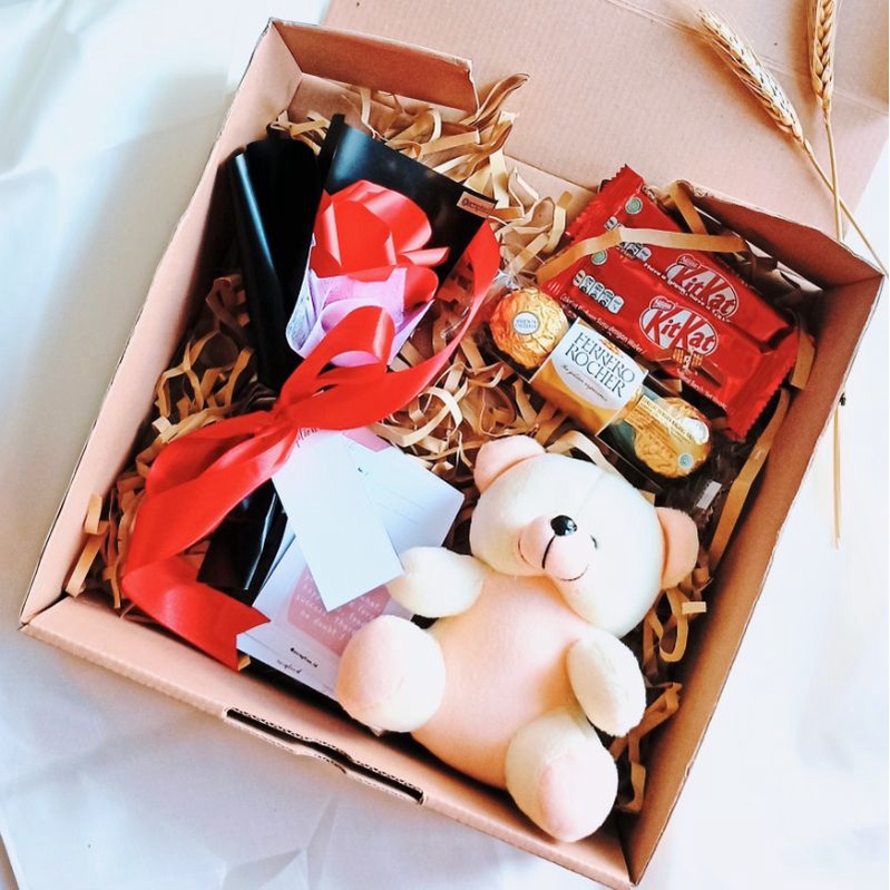Sweet Box Hampers Box Kado Gift Box Cowok Birthday Hampers Ulang Tahun Kado Valentine Hadiah Anniversary Buket Coklat Buket Bunga Wisuda Boneka