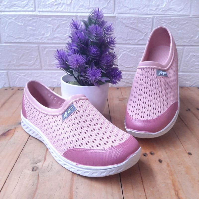 Sepatu Karet Wanita Att ALK 160/Sepatu Karet Wanita Anti Air Slip On Uk 37-40