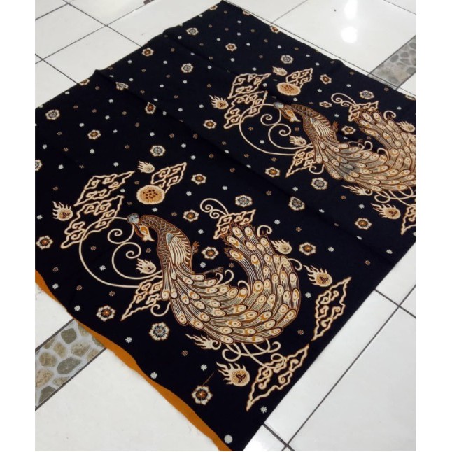Kain Batik SOLO motif burung merak