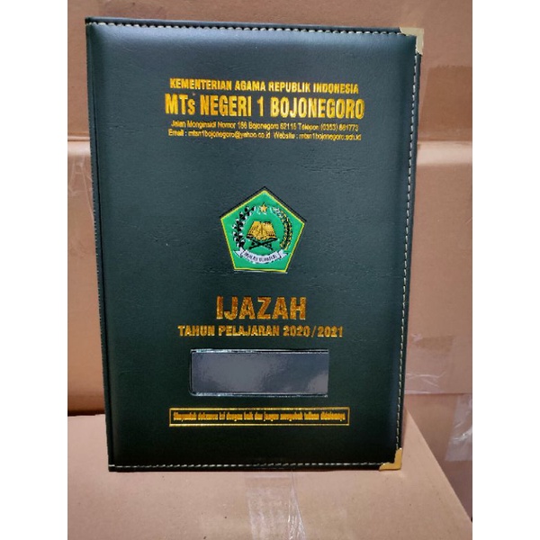 

Map raport dan map ijazaah Jahit logo warna