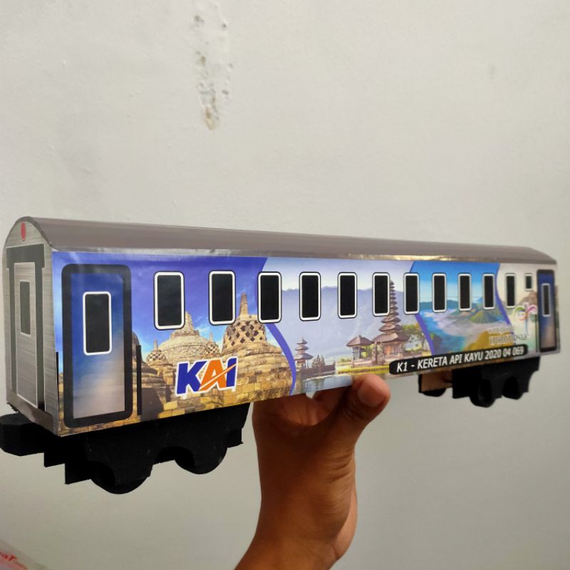 Gerbong Eksekutif Panorama Alam Wonderful Indonesia Code 69