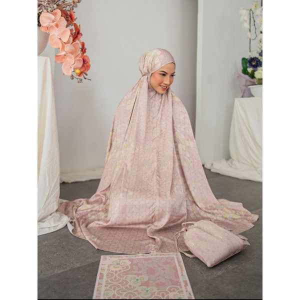 PULCHRA GALLERY-PRAYER SET