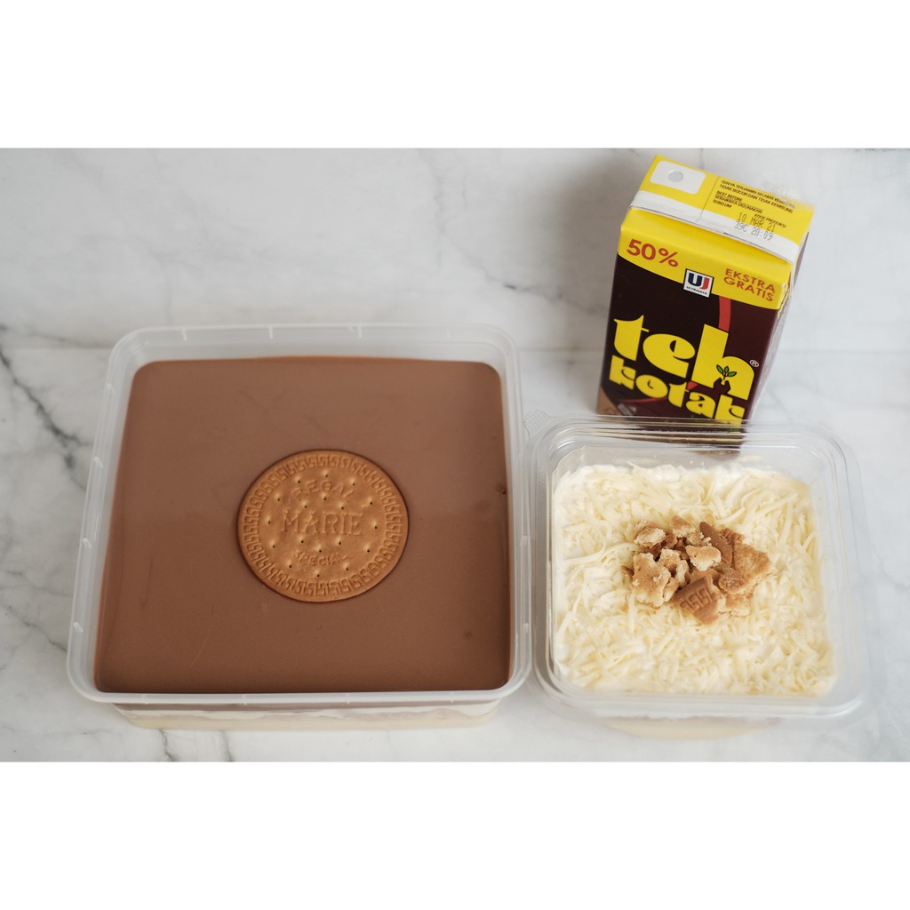 

AA Dessertbox Paket Puding Regal Coklat 1000ml dann Puding Regal Keju 500ml Free Teh Kotak
