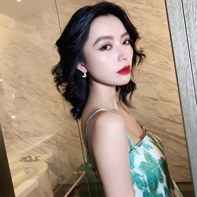 Anting Kupu-Kupu Putih Mengkilap Untuk Wanita Aksesoris fashion Korea