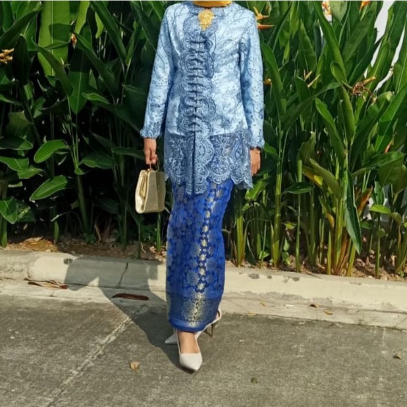 Preloved set kebaya full brokat dan rok songket palembang steel blue