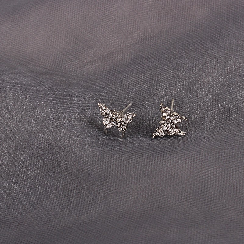 Korean version of super fairy temperament simple diamond butterfly earrings ins girl heart wild ear bone clip earrings