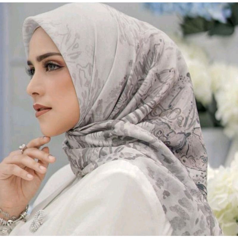 BUTTONSCARVES FARSHA BONE PRELOVED