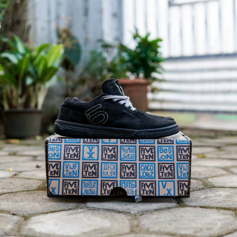 Sepatu Sepeda Flat Pedal Five Ten Danny MacaSkill