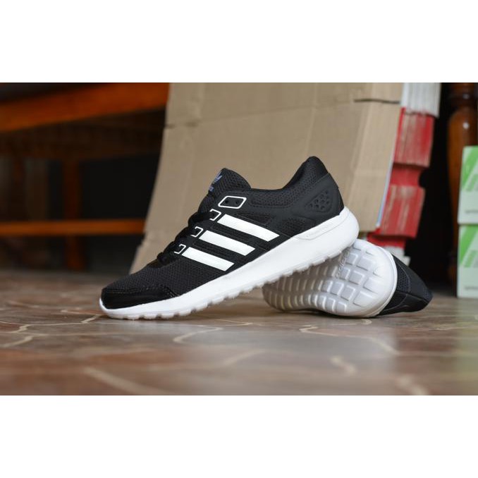Sepatu Sport Adidas Duramo Lite Running Pria Hitam Putih - DR 01