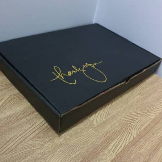 

Box hampers polos / box kado / box souvenir / gift box / box baju 35,5x26x4,5