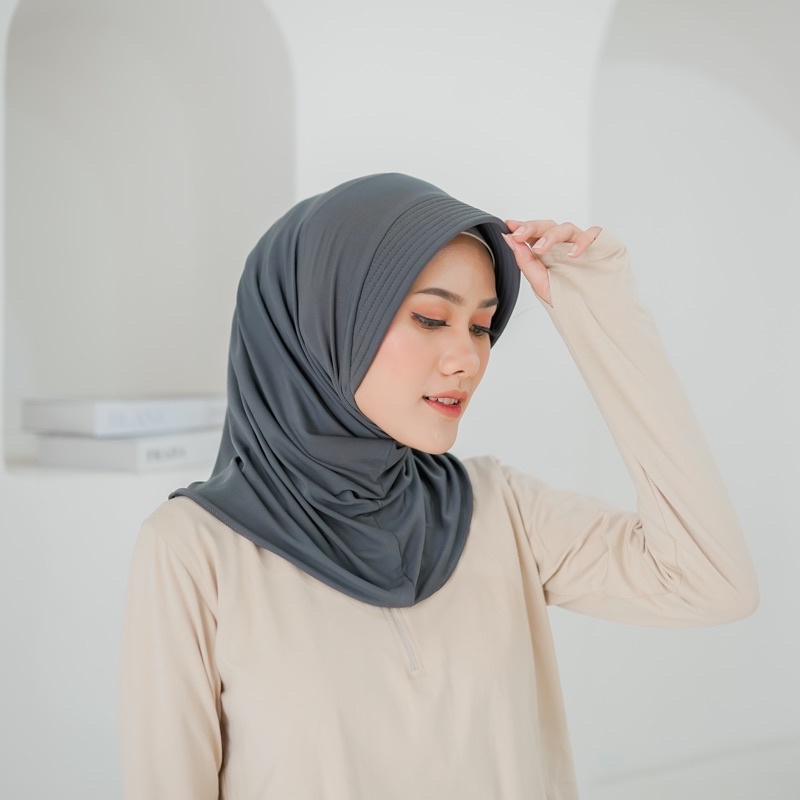 Gianina Hijab Bergo Sport-Dark grey