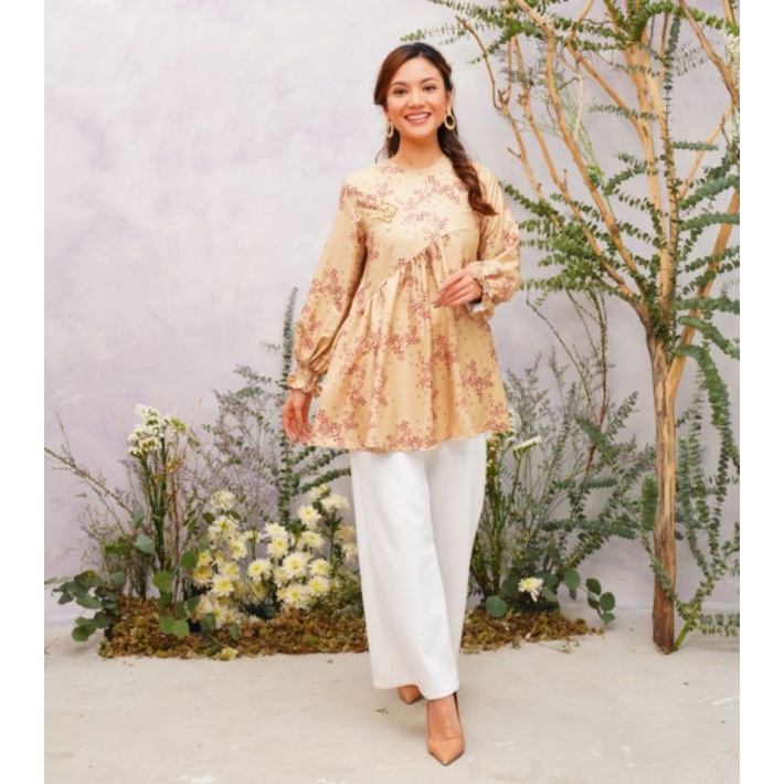 Bella Blouse in Caramel by WEARING KLAMBY (XS)