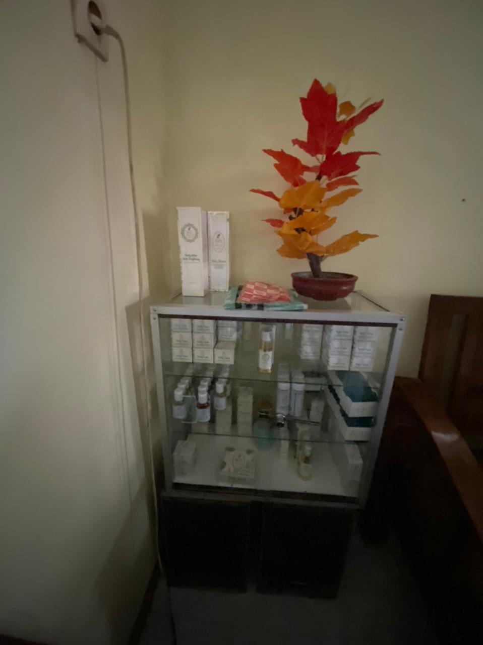 Etalase Aluminium Makanan/pulsa/hp/mainan