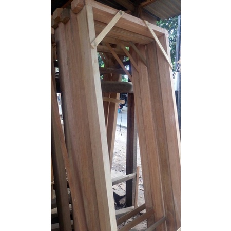 Kusen meranti oven / Kusen Kayu / Kusen Pintu Kayu Meranti Oven | Kusen Murah