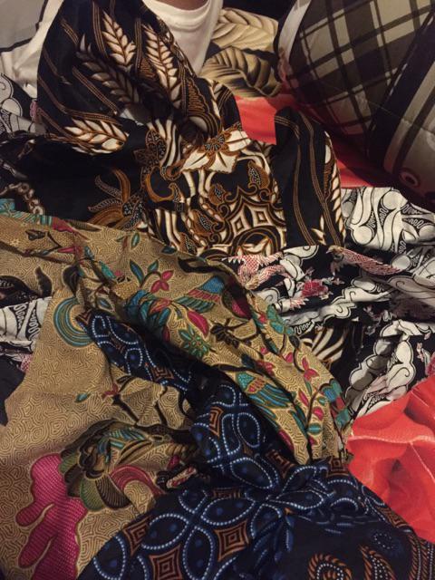 Kemeja Batik Couple Kawong Biru Motif Tukaran