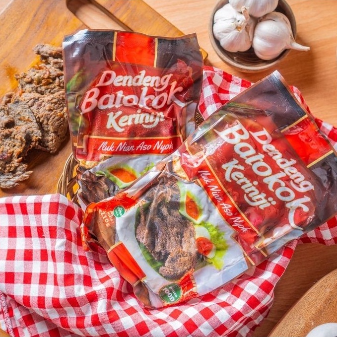 

Dendeng Uwodedek 1 pack isi 3 potong 120gr, 1 pack isi 5 potong 200gr
