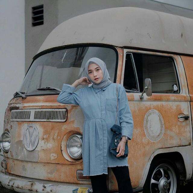 HnM Ruffle blouse denim import