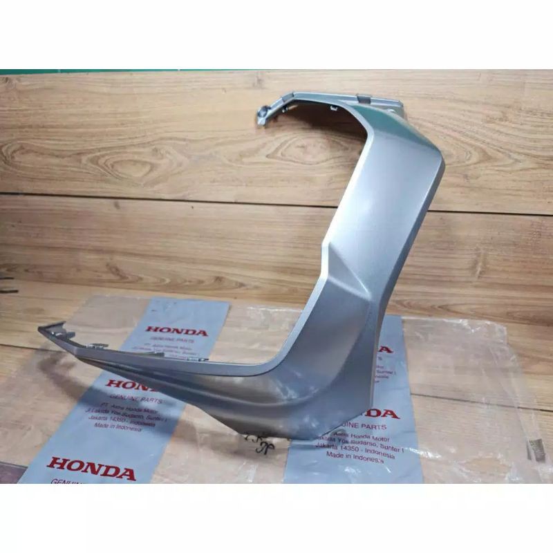 (ADV150) HONDA ORI -SAYAP KANAN BODY DEPAN BAWAH SILVER/ COVER FLOOR SIDE 64431K0WN00ZB GENUINE PART