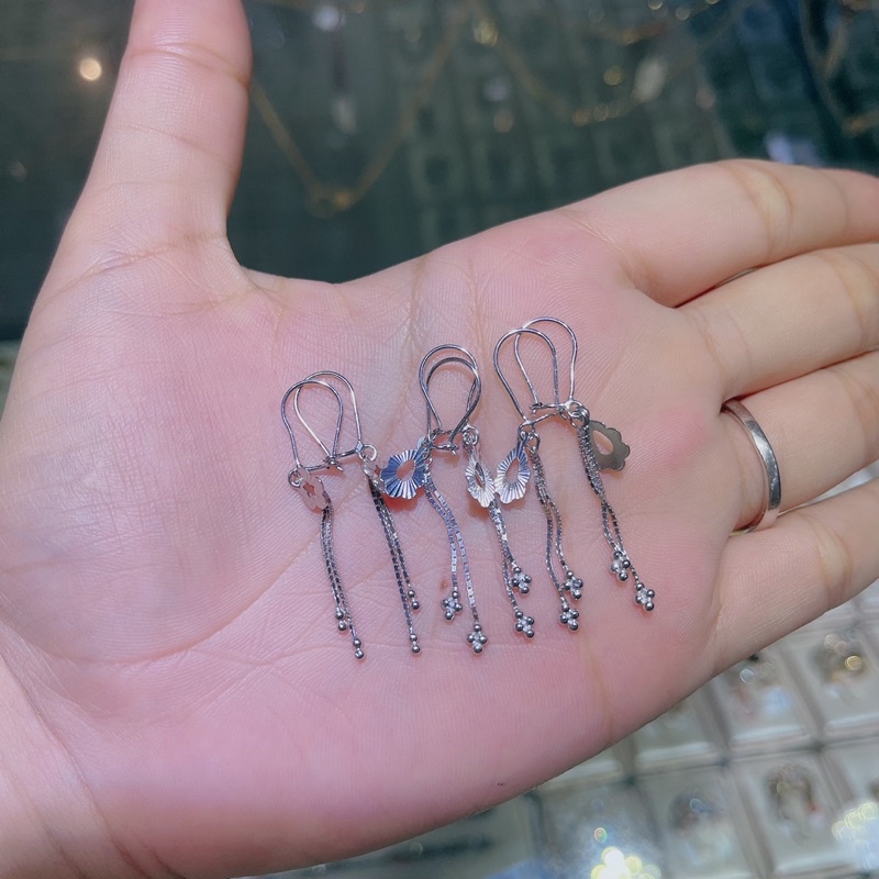 anting safari mas putih