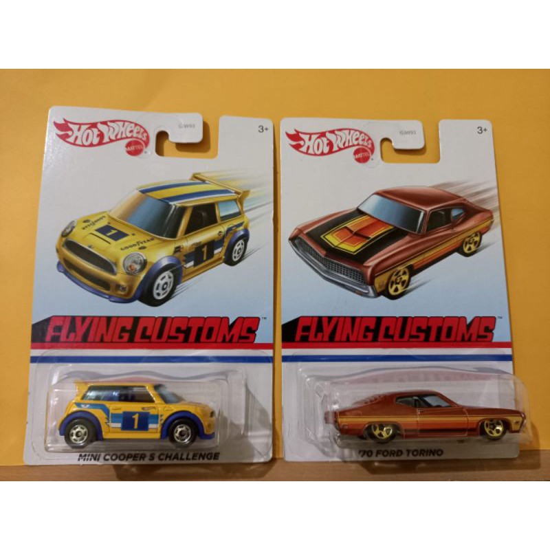 1 paket Hot wheels Flying Customs