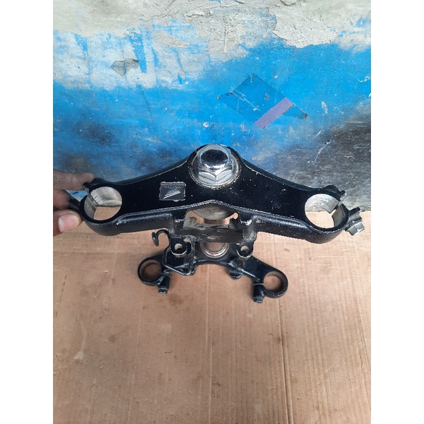 Segitiga T atas bawah fork steering Cbr 150 R Fi k45 non led original copotan