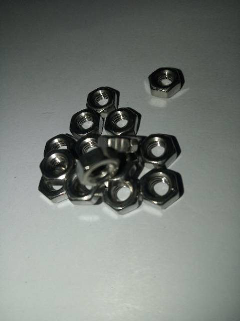 Mur M4 kunci 7 stainless 304