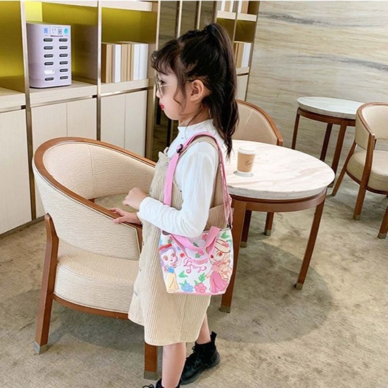 NAOMI - NEW MOTIF Yoshi Tote Bag Canvas Bag Import - Tas Anak Selempang Import - Hello Kitty Sling Bag - minnie mickey mouse - frozen - pink princess - duyung - Karakter Canvas Premium Cantik Cute - Tas Selempang Anak Perempuan - Girls Bag- naomi bag