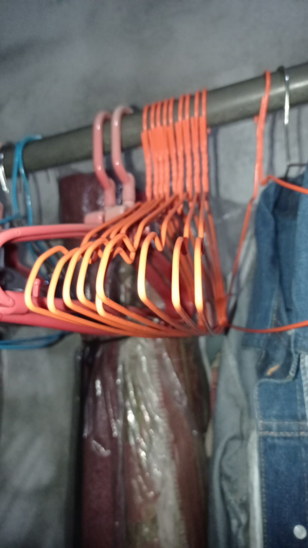 Hanger Kawat ( Isi 10 )