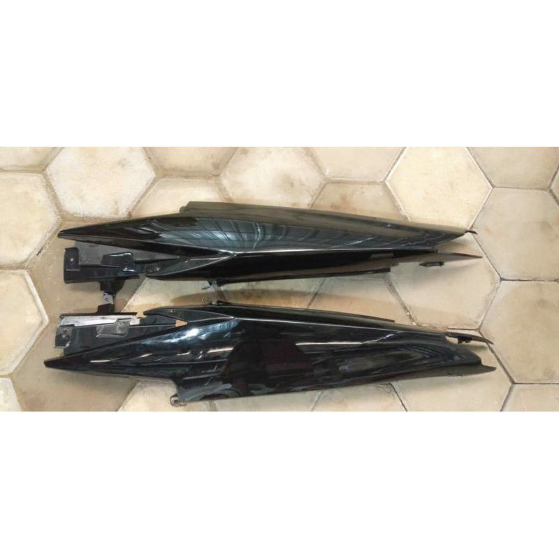 COVER BODY JUPITER MX NEW 135 HITAM