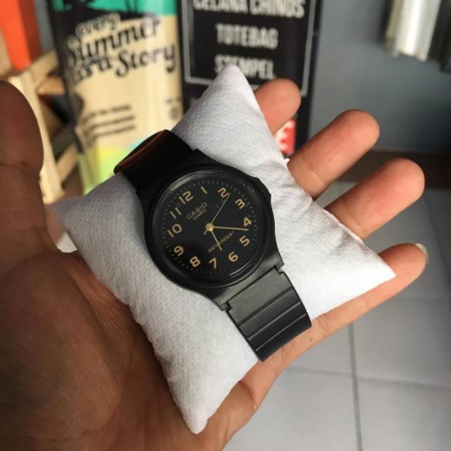 Casio Analog casio MQ-24 Casio  Jam Tangan murah anti air Karet Pria wanita 3cm