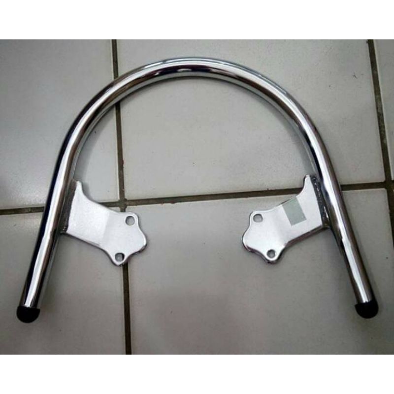 Behel belakang Scoopy karbu