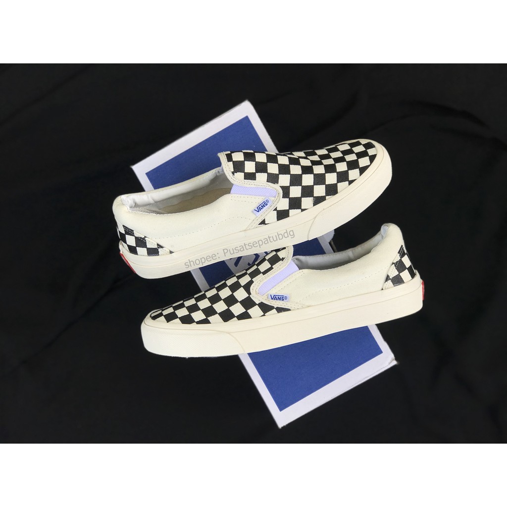 TERLARIS VANS SLIP ON OG CHECKERBOARD OFF WHITE BLACK
