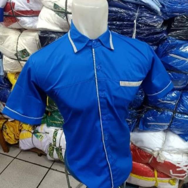 Kemeja biru salur