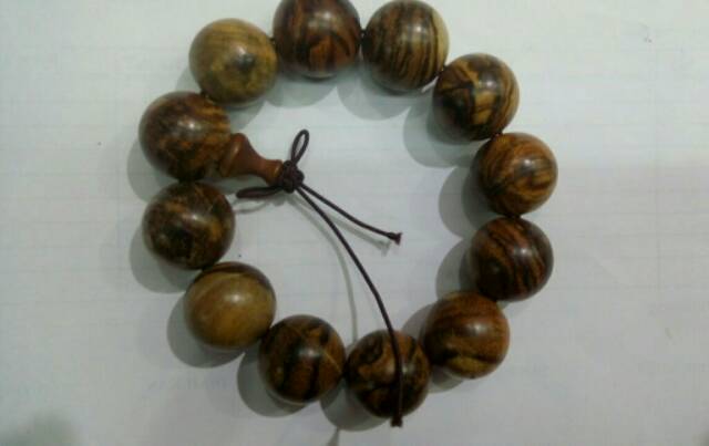 Gelang Tangan Buddha Sandalwood 12 Butir Grade B