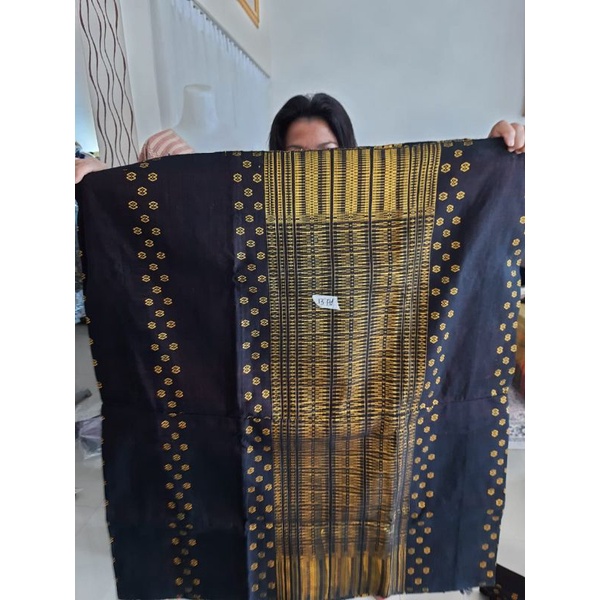 pucca bintik kopi gosongTenun tangan tarutung