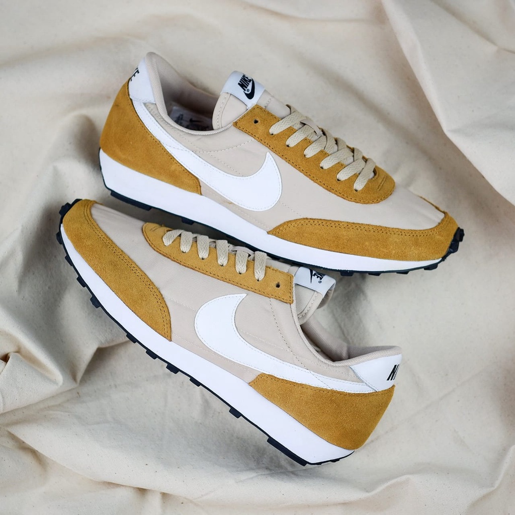 NIKE DAYBREAK BROWN WHITE