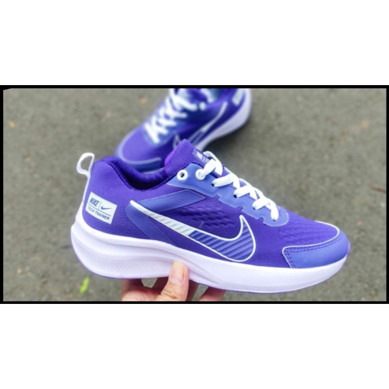 Sepatu Nike trener tech wanita untuk senam zumba aerobik Joging fitness - Neo tosca Putih-Lilac