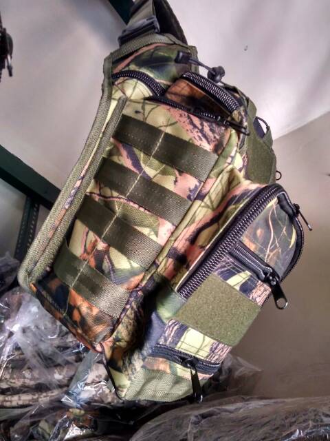 TAS SELEMPANG CAMERA CAMO PERBAKIN