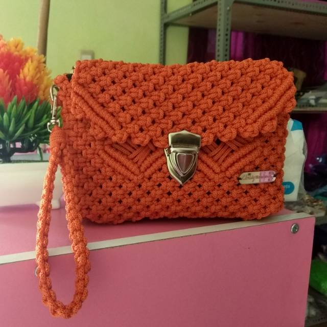 Clutch/Dompet wanita tali kur