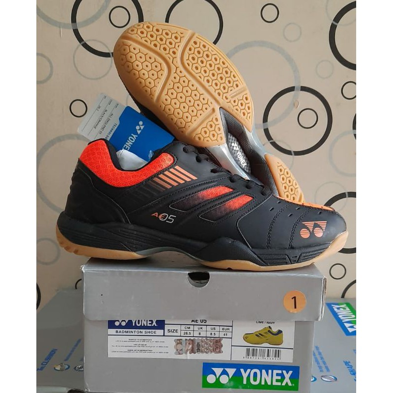 SEPATU BADMINTON YONEX ALL ENGLAND 05 - TRUCUSHION - BLACK ORANGE - ORIGINAL