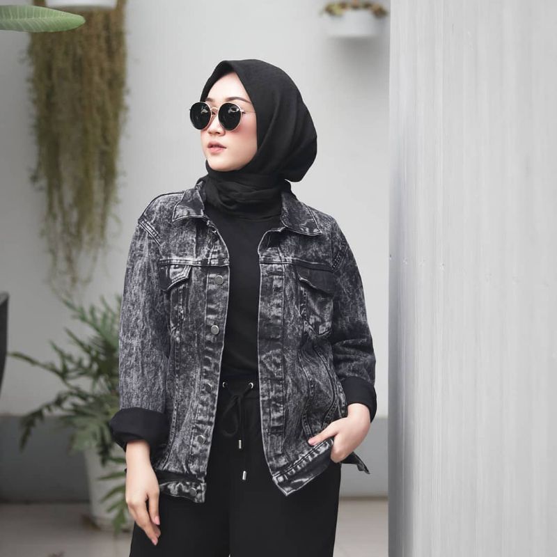 JAKET JEANS WANITA//JAKET SNOW JAKET WANITA KEKINIAN JAKET WANITA TERLARI