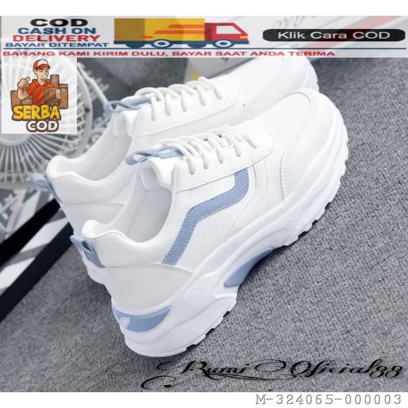 SPATU SNEAKERS WANITA