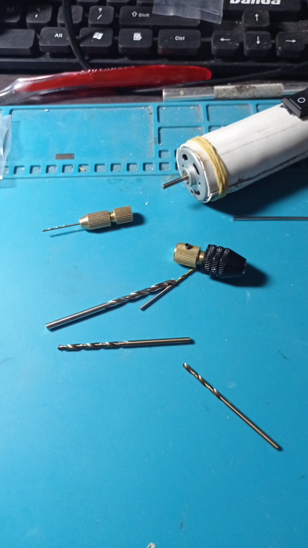 Mini Chuck Keyless Koneksi Ke Shaft 2mm