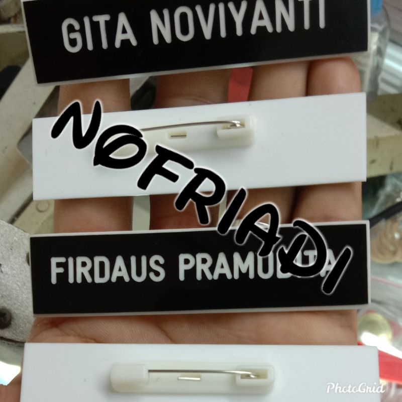 

best seller name tag papan nama dada lis putih-peniti ready stock