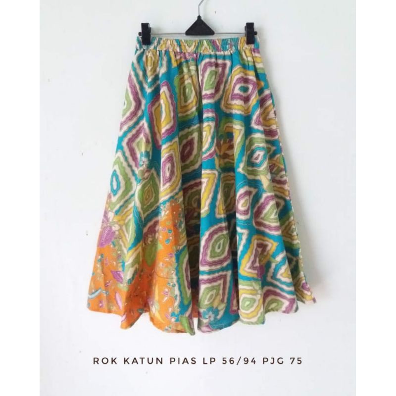 Rok Batik Pias