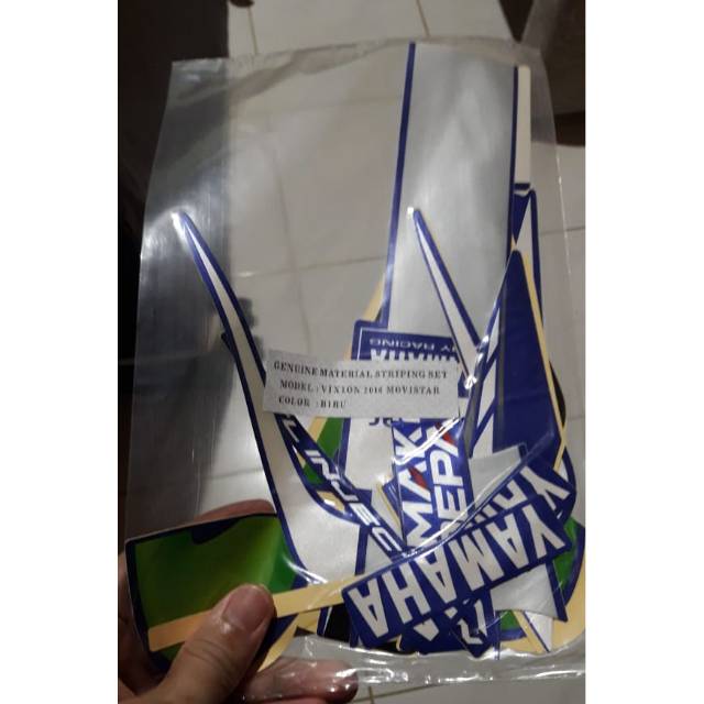 STIKER STRIPING MOTOR YAMAHA VIXION ADVANCE MOVISTAR