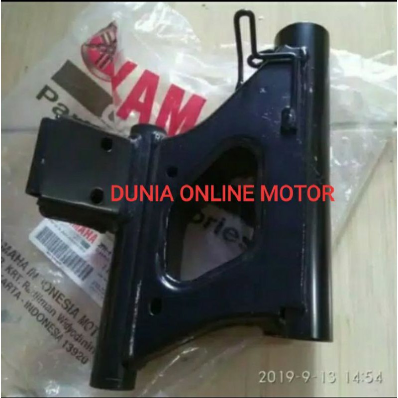 BRACKET ENGINE MOUNTING YAMAHA MIO M3-MIO Z-MIO 125 ORIGINAL YGP
